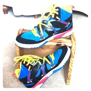 Adidas high-tops for boys/men “like new”